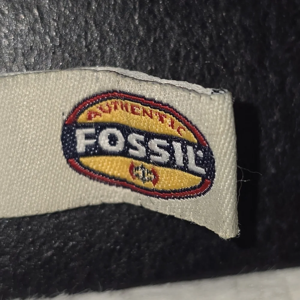 CLASSIC FOSSIL BRAND GENUINE BLACK LEATHER BELT SILVER BUCKLE MENS SIZE 42 EUC